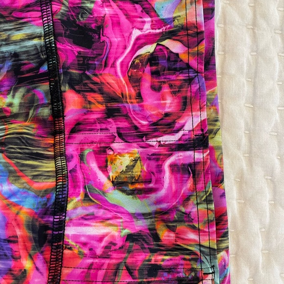 Lululemon Base Pace Leggings - Picture 7 of 9